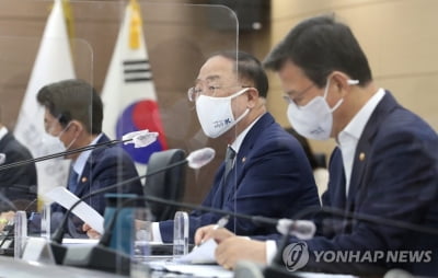 홍남기 "2023년까지 혁신제품 조달기업 수출액 50% 확대 목표"