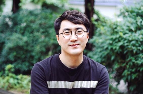 Park Sang Soo Professor At Dongduk Women S University Won The Young Critics Award This Year Newsdir3