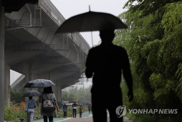 [날씨] 장마 속 '소서'…남부, 시간당 50㎜ 이상 비