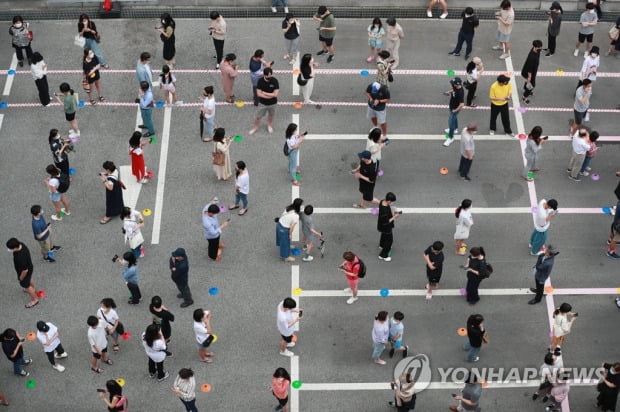 수도권 주민 항체 보유율 0.52%→0.85%…"확진자 증가 영향"