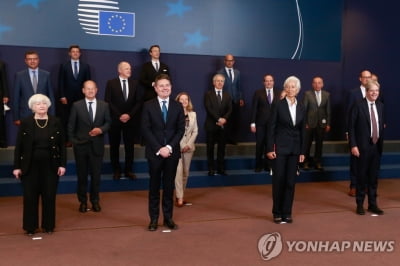 EU, 자체 디지털세 부과 계획 잠정 중단…미국 압박에 백기