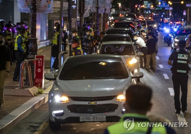 "죽어야 얘기 들어주나"…연일 거리로 나온 자영업자들