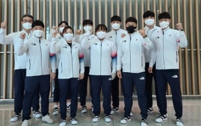 [올림픽] '도쿄를 번쩍' 한국 역도대표팀 '결전의 땅' 도착(종합)