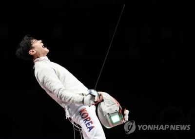 [2보] 세계 1위 펜싱 남자 사브르, 올림픽 단체전 금메달…2연패 달성