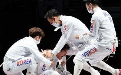 [올림픽] 박상영 앞세운 펜싱 남자 에페, 중국 꺾고 단체전 첫 동메달