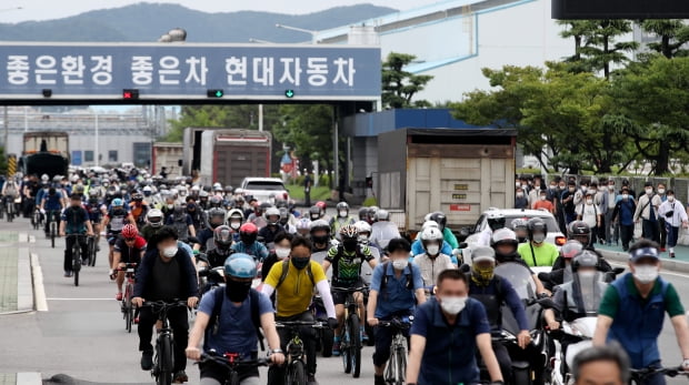 지난 8일 오후 현대자동차 울산공장 명촌정문. 뉴스1