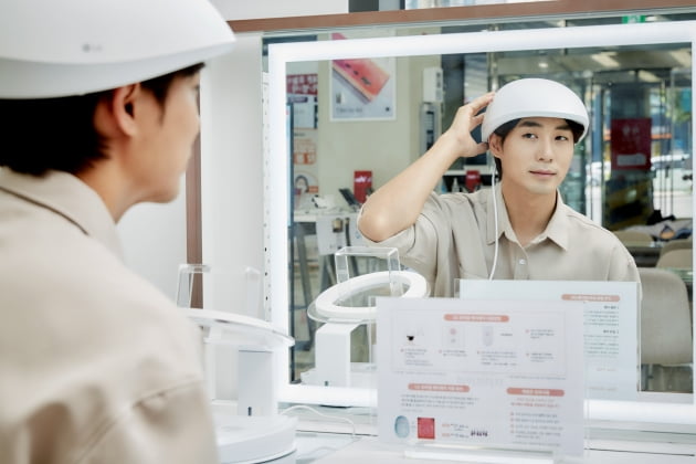 "직접 경험해봐야 안다"…LG전자, 탈모치료기 체험존 확대