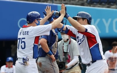 한국 야구, 준결승 간다…이스라엘에 7회 콜드게임 승리