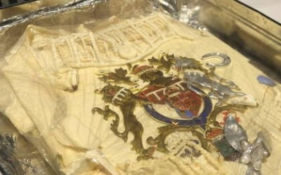 영국서 40년 된 케이크 한 조각 297만원에 팔려…정체는?