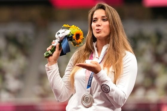 2020 도쿄올림픽 여자 창던지기에서 은메달을 차지한 폴란드 국가대표 마리아 안드레이칙/사진=AP
