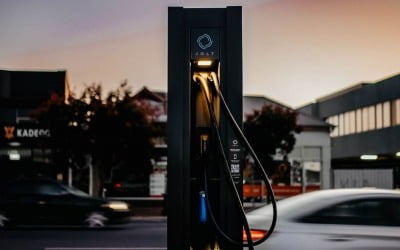 미국 블랙록, 전기자동차 충전소 첫 투자처로 호주 선택