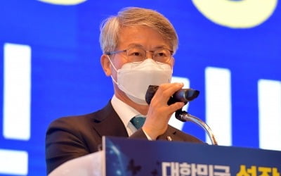 이재명 측 민형배 “윤희숙, 세비부터 반납하고 의원실도 비워라”