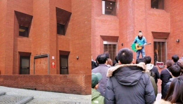 텅빈 대학로 거리(왼쪽)와 과거 대학로 거리에서 공연을 하고 있는 김철민의 모습(오른쪽)/사진=김철민 페이스북 
