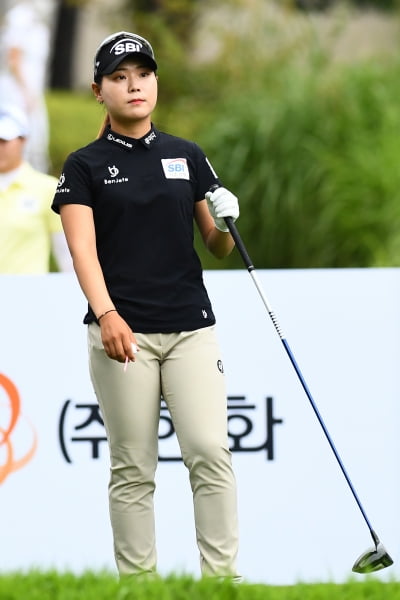 [포토] 이소미, '어디로 쳐야하나~'