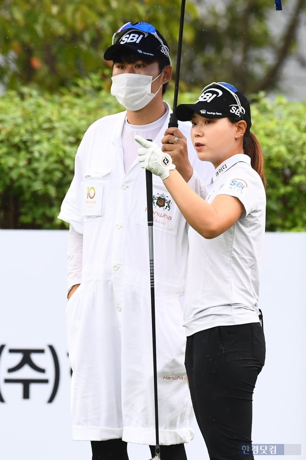 [포토] 이소미, '어떻게 공략할까~'