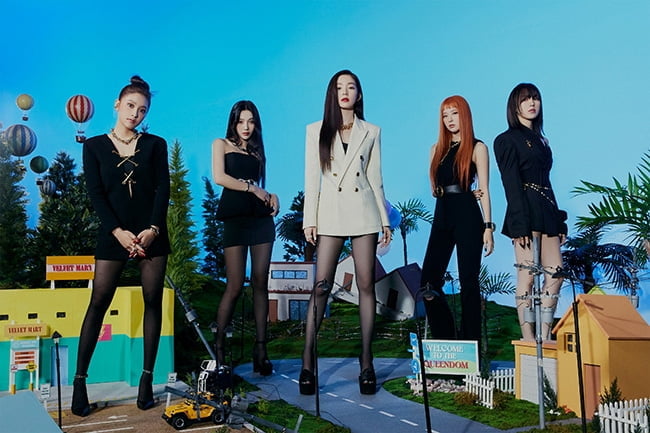 레드벨벳 ‘Queendom’, 여름 차트 지배…음원 차트 1위+아이튠즈 50개 지역 1위