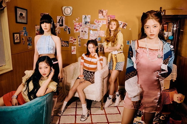 레드벨벳, 새 미니앨범 ‘Queendom’ 음원 이어 음반 차트도 1위