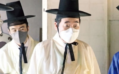 중도층 잡는다더니…앞다퉈 '집토끼'만 좇는 與野 후보들