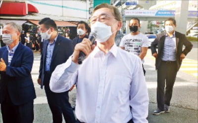 최재형, 출마선언 닷새 만에 선거법 위반 논란