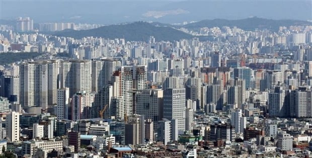 '통제 불능' 수도권 아파트값 5주째 최고 상승률…강남 불장