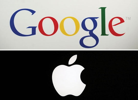 <YONHAP PHOTO-0712> This combination of two file pictures made on May 17, 2014 shows Google's logo (top) during a press announcement at the Google headquarters in New York on May 21, 2012, and Apple's logo in Paris on January 27, 2010. Google and Apple, the two technology titans behind the world's top smartphone platforms, called a truce on May 16, 2014 in a long-running patent war. AFP PHOTO / EMMANUEL DUNAND / LOIC VENANCE../2014-05-17 17:46:10/
<????沅??? ?? 1980-2014 ???고?⑸?댁?? 臾대? ??? ?щ같? 湲?吏?.>