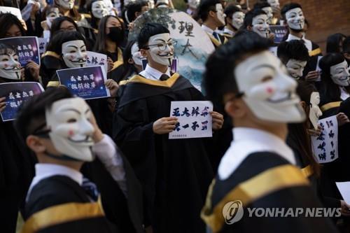 中언론이 '악성종양' 비난하자마자 홍콩, 최대 교사노조와 절연