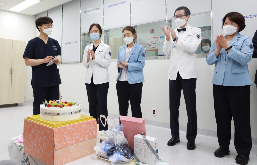 730g 초미숙아 집중 치료로 건강 회복…백일잔치 열어