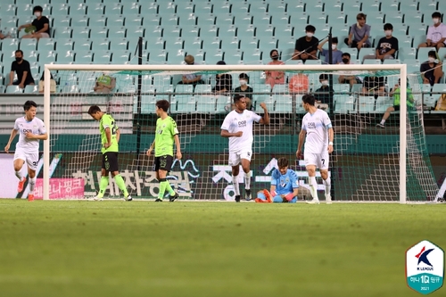 '문선민 결승골' 전북, 대구 2-1 꺾고 2위 탈환…성남 꼴찌탈출(종합)