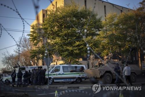 주마 전 남아공 대통령 '부정 무기거래' 재판심리 9월로 연기