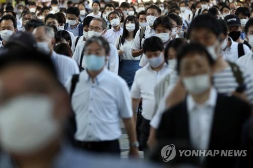 통제불능 코로나에 스가 건강 이상설까지…日집권당 '동요'