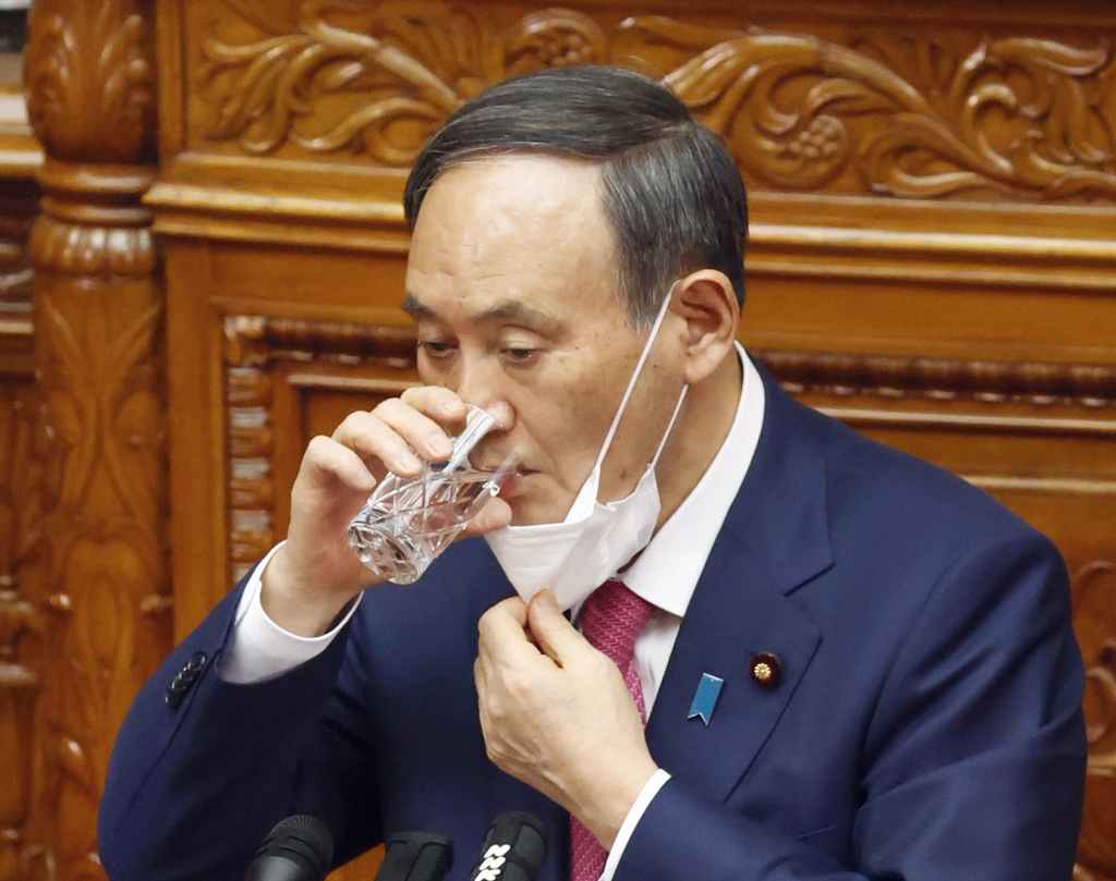 선거 연패로 궁지 몰린 스가 日총리…"스스로 물러나야"