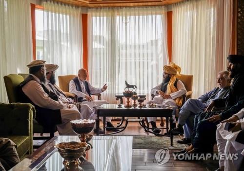 미군 '카불 구출 작전' 속도…"탈레반, 아프간통치 12인회 결성"(종합2보)