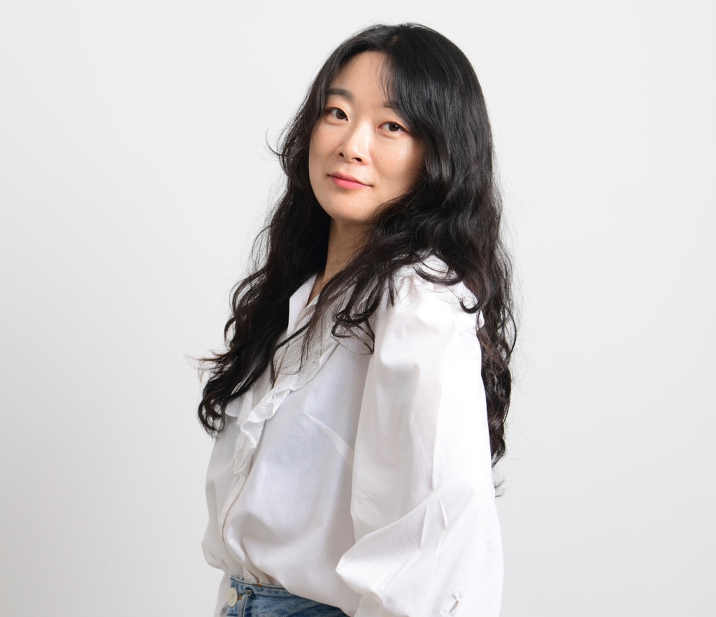 "주체를 찾는 여정"…자아를 찾고자 집을 나선 여성들