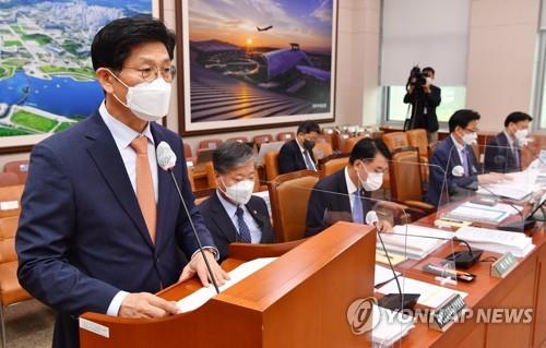 노형욱 국토장관 "금리인상, 집값 안정에 도움될 것"(종합)