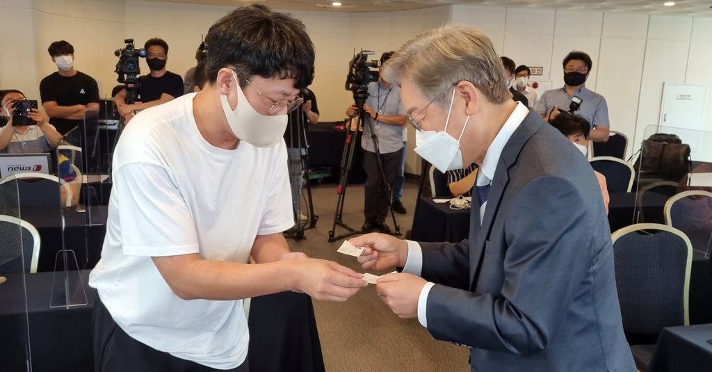 민주당 대권주자 이재명·이낙연 후보 대전·충남 표밭 다져