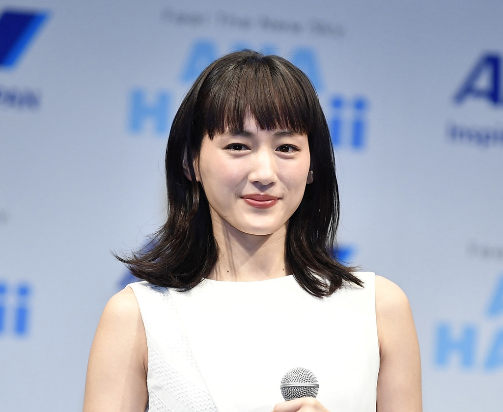 日배우 아야세 하루카 코로나…폐렴 증세로 입원 후 회복중