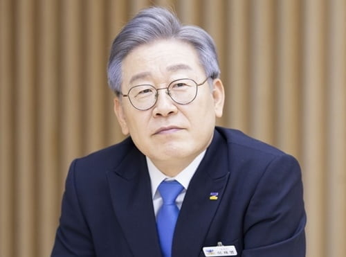 이재명 "세상엔 오리너구리도 있다"…기본소득 비판에 반박