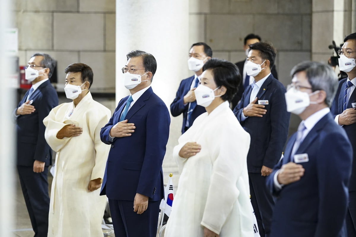 문 대통령은 15일 서울 중구 ‘문화역서울 284’에서 열린 제76주년 광복절 경축식에 참석했다. (청와대 제공)