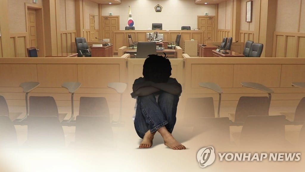 "학교 가지마" 곰팡이 핀 집서 5형제 방치한 70대 아빠