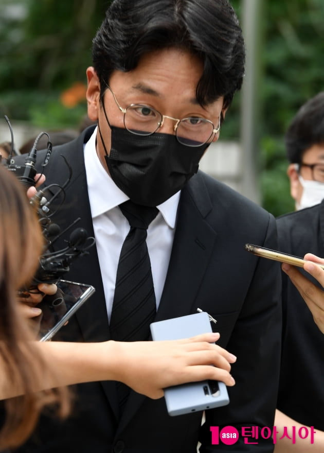 [TEN 포토] '프로포폴 불법 투약 혐의' 하정우 '심려 끼쳐 드려 죄송'