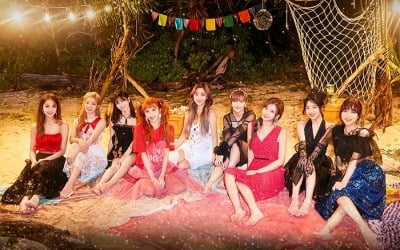 트와이스 '댄스 더 나잇 어웨이' 뮤비 3억뷰 돌파…통산 11번째 [공식]