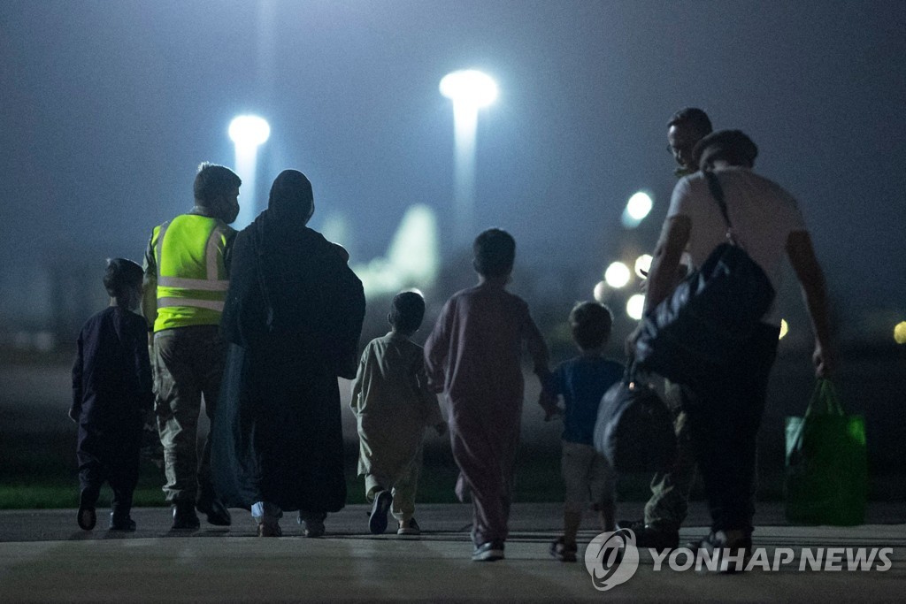 영국, 아프간 구출작전 막바지…"수시간 내 끝날 것"