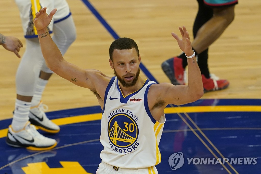 NBA 커리, 골든스테이트와 4년 계약 연장…2천469억원 '빅딜'