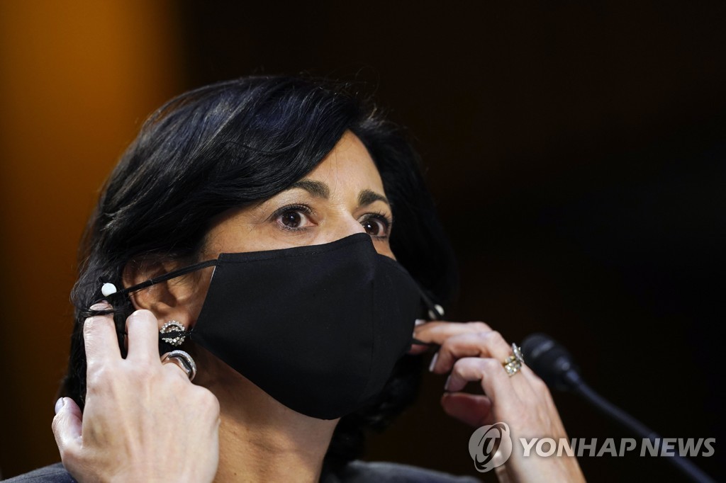 미 CDC 국장 "연방 차원서 백신접종 전국적 의무화 안 해"