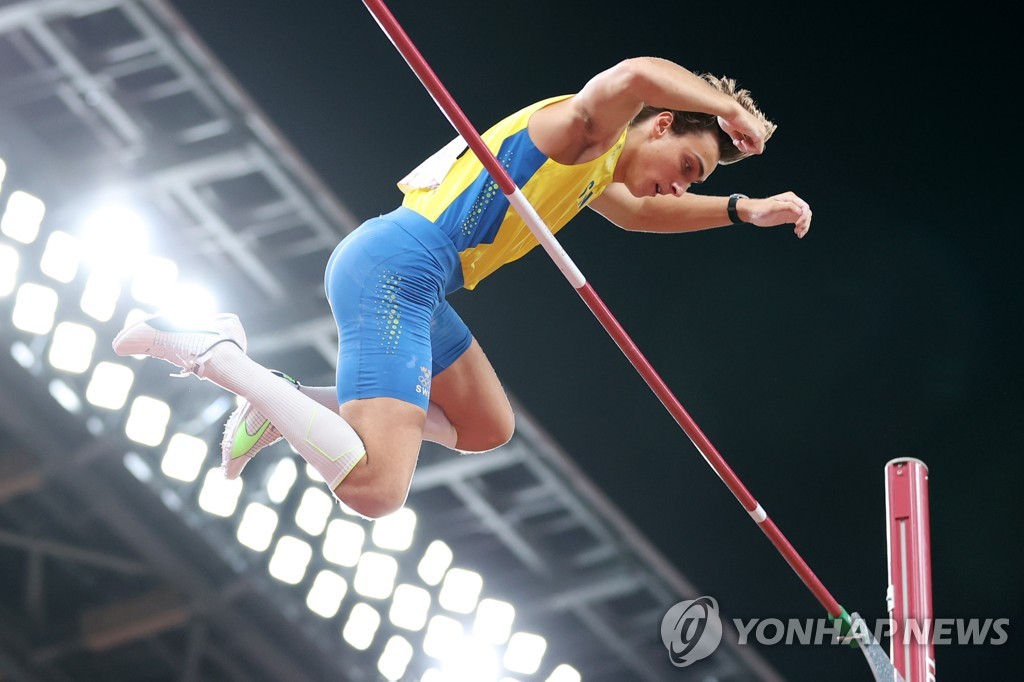 -올림픽- '젊은 황제' 듀플랜티스, 도쿄에서 대관식…장대높이뛰기 金