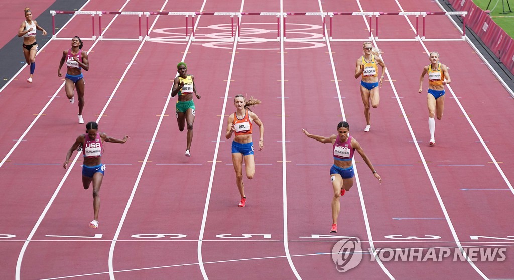 -올림픽- '역사적 레이스' 매클로플린, 女 400ｍ허들 우승…51초46 세계新