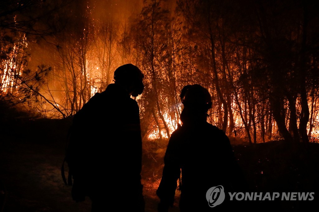 남유럽 전역에 산불…터키서 8명 사망·이재민 수천명 발생