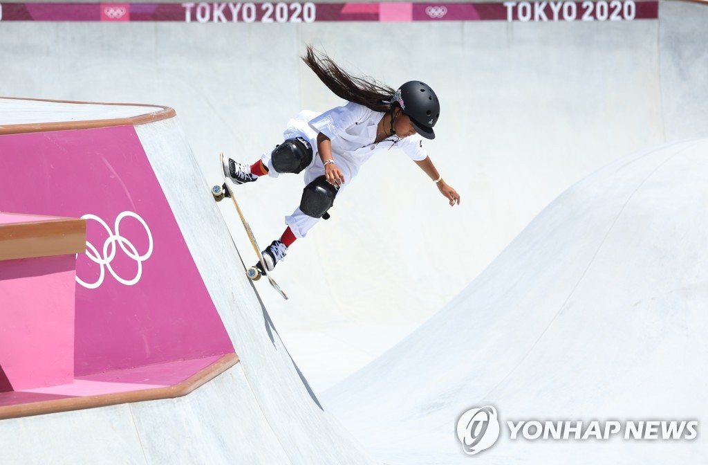 [올림픽] '아! 1.05점'…역대 최연소 金 놓친 '스케이트보드 소녀' 히라키