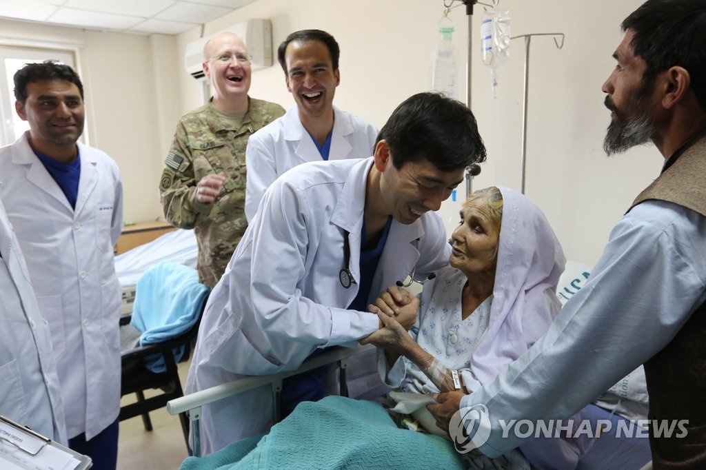 [아프간 협력자 이송] 신원 체크 또 체크…한국병원·대사관서 일한 전문인력