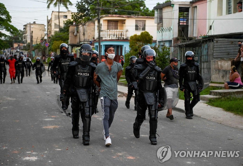 북한 "미국의 쿠바 제재는 내부교란 부추기려는 내정간섭"